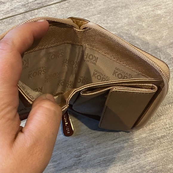 Michael Kors gold foil wallet - Picture 7 of 9